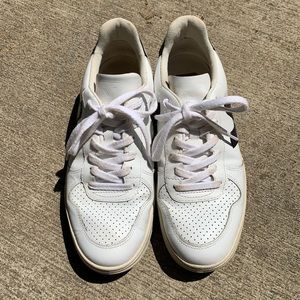 Veja V-10 Sneakers Size 9